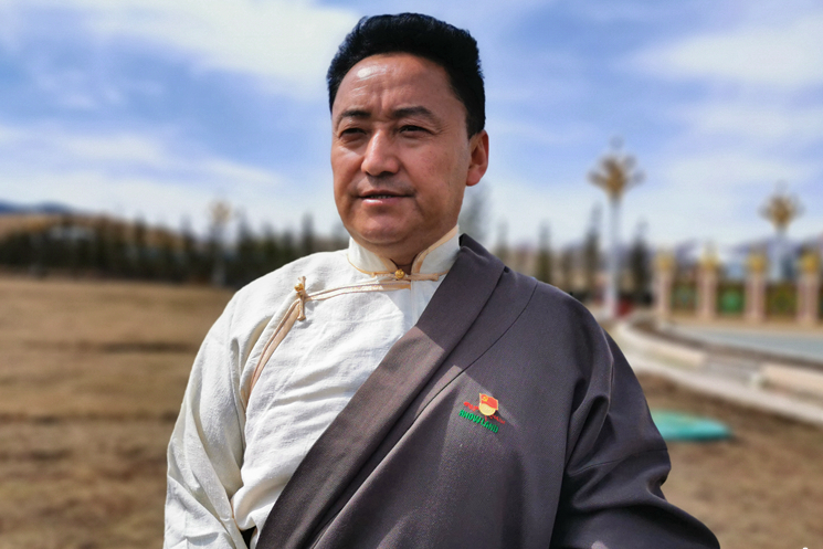 【凯发k8省决战决胜脱贫攻坚】才让克：扶贫不扶懒 治贫先治志